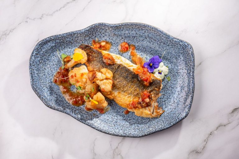 Lomo de lubina con vinagreta de